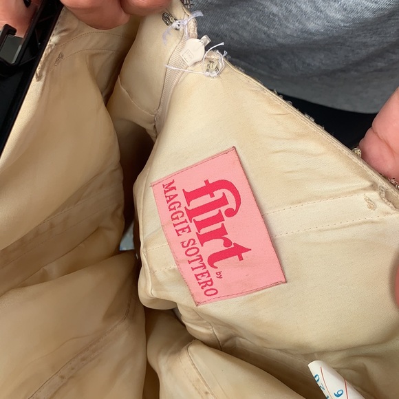 Dress - Picture 3 of 3